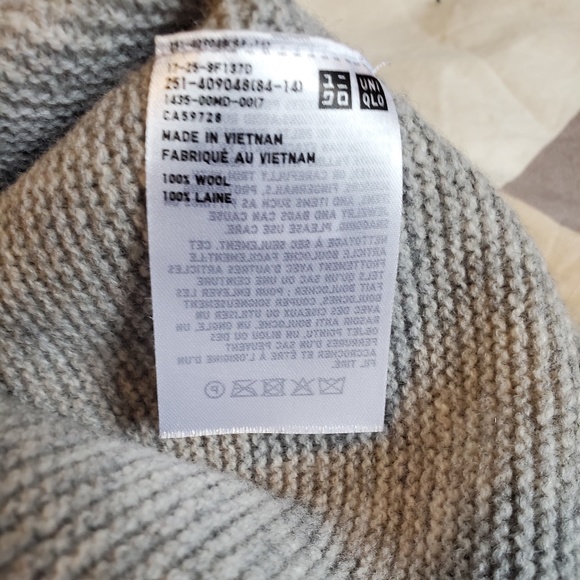 Uniqlo wool seamless sweater, Size L, Grey - Picture 4 of 4